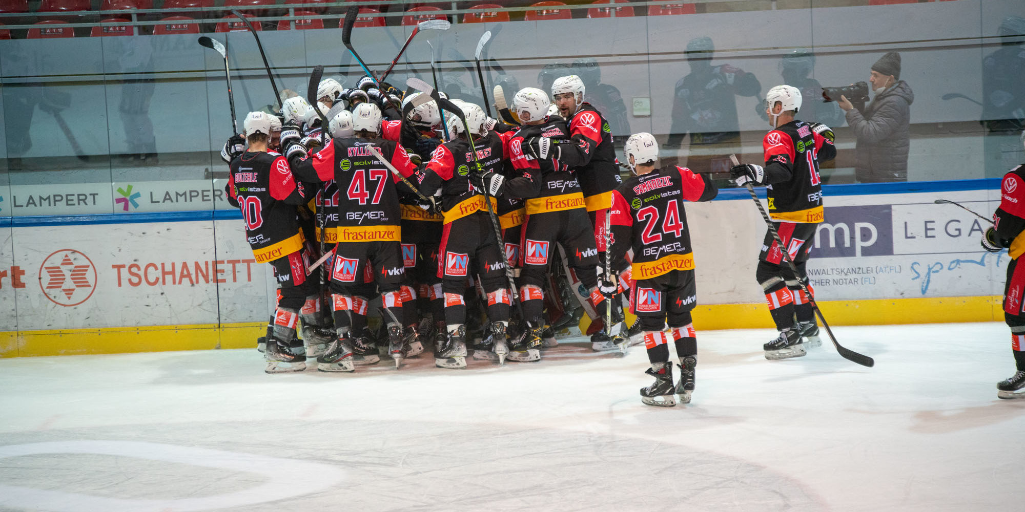 2021_2022_VEU_ECB_Siegesjubel2